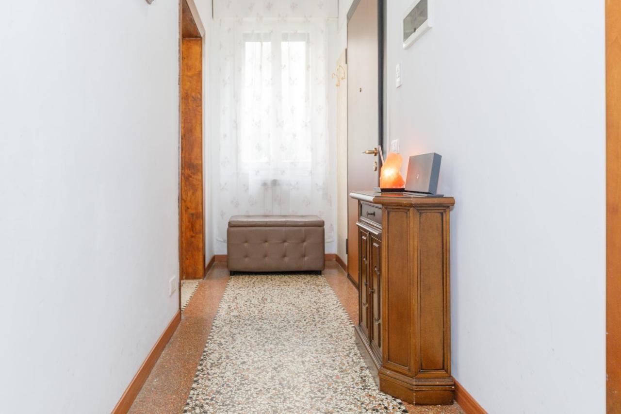 Gozzi House - Comoda Casa - Free Parking - Easy To Venice! Mestre Kültér fotó